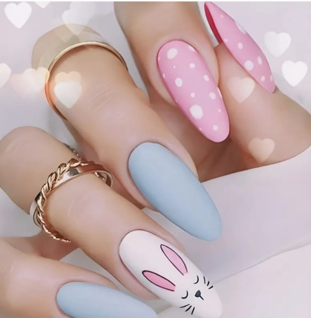 University nails spa . nail photo 4